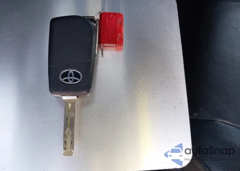 2021 Toyota Camry Se z USA, uszkodzony, nr VIN 4T1G11AK9MU436096